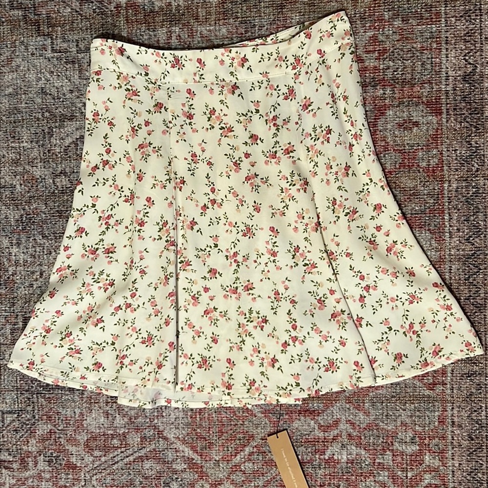 NWT Reformation Flounce skirt in “Boheme” size 0